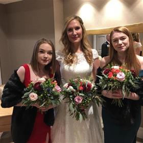fwthumbrobyn ross bouquet.jpg